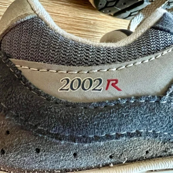 New Balance 2002R Boys Size 5Y W Blue Athletic Running Shoes Sneakers Sleek - Picture 13 of 14